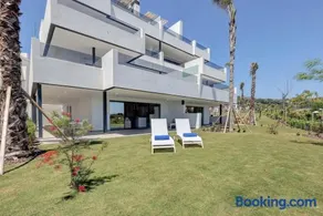 Brand New, Luxurious Ground Floor Apartment in Mirador de Estepona Hills - Image 2