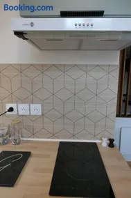 Good Vibes Room - Image 5