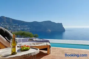 Mallorquin Oasis, In Port Andratx - Image 1