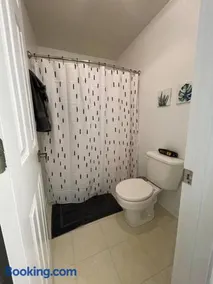 Simple Elegant Townhouse DT Raleigh NCSU - Image 3