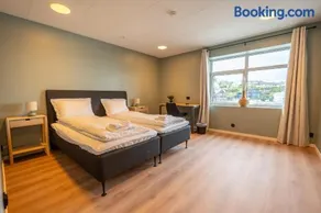 Arken hotell Kopervik - Image 1