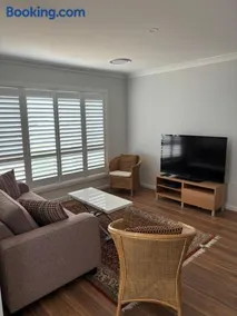 Bundanoon Rochester Guest House - Image 3