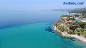 Hacienda Beachfront Villa, Spathies - Image 2