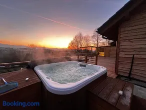 Dom "Modrzewiowka" z basenem, sauna, jacuzzi - Image 1