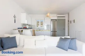 Helen Beach Front Luxury Villas - Image 3