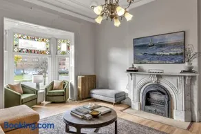 Spacious Second Empire Suite at the Platt Mansion - Image 3