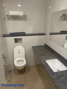 The Monarq Hotel - Image 3