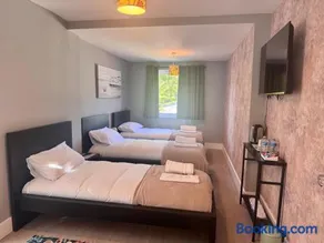 40th Avenue Guest House - Image 2