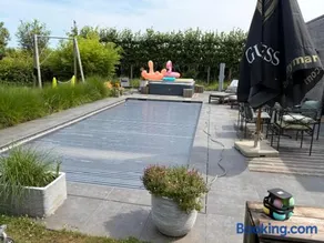 Poolhouse - Image 2