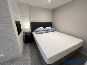 Pool & Sauna Retreat - Private Studio Apartment Porsgrunn - Image 2
