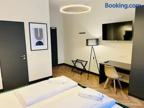 Motel Blue Messe - Image 3