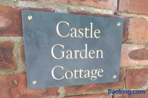 Beautiful Georgian cottage within a private walled garden - Image 5