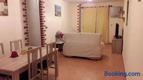 Apartamento con Piscina - Image 4