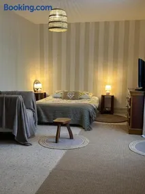 chambre chez l'habitant spacieuse dans maison de ville - Image 1
