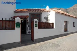 Casa De La Eterna Primavera - Image 1