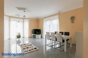 Private House - Image 2