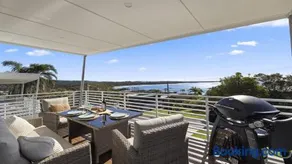 Tea Trees - Modern Townhouse, Village and Beach - Image 3