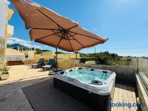 Villa Arkadia Seafront Villa Ai-Lagoudis Beach - Image 2