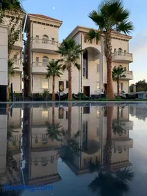 Golden White Al Shifa Hotel - Image 1
