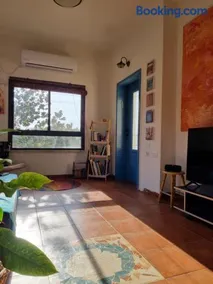 בין צבעי החול - Image 1