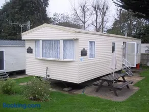 Homely caravan at Weymouth Bay - Image 1