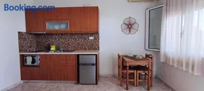 Chrisanthi Studios & Apartments - Image 2