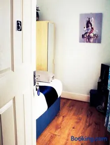 cozy rooms or entire Townhouse in London, close to Tottenham Hotspur Stadium - Image 2
