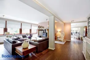Voll ausgestattetes Ferienhaus mit Grill, Whirlpool und Garten - Image 1