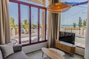 Sunny Nest with a sea view by Salt Apartments - Image 2