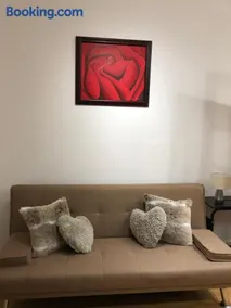 Modern Apartment in Twickenham Highstreet - Image 3