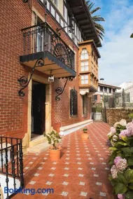 Villa colonial Jardin Algorta centro Puerto Viejo - Image 1