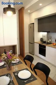 New Cozy Chic Apt-Ryfete Luxury Living - Image 4