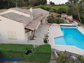 Villa climatisée avec piscine - Image 1