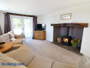 Damson Barn - Image 2