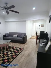 Vacation Unit is Available for Business and Family Trip - Image 5