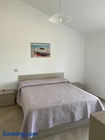 Delia's house - Image 2