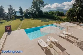 Rivazzurra Beachfront Luxury Villa - Image 4