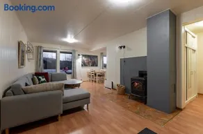 Free EV Charging with Snacks and View - Image 2