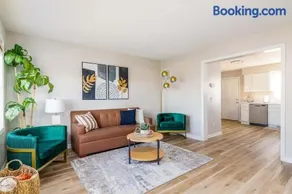 Charming 2BR Home w Outdoor Space & BBQ Grill - Image 1