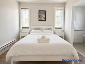 Private Room in Shared West Side Home near UBC - Image 1