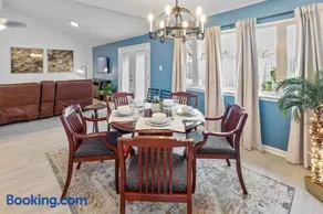 3BR Home with Firepit I Easy Access to NRG & FIFA - Image 5