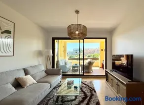 Sea View & Golf Frontline 2-Bedroom in Duquesa - Image 3