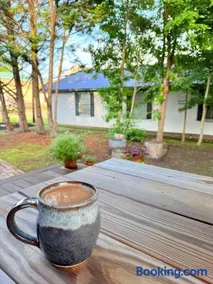 Couples Cottage with Hot Tub - Image 2
