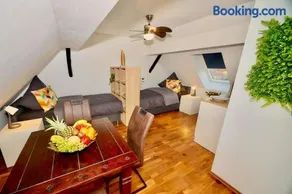 gemütliche 4 Zimmer Wohnung mit Einzelbetten, Küche und Badezimmer - Image 2