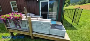 Relax Inn Creekside - Image 2