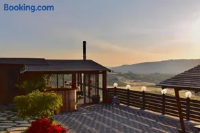 Four Seasons View - Image 1