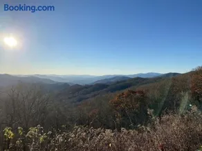 Cabin with incredible view Blue Ridge Parkway - Image 3
