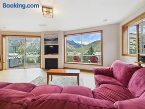 Juneau Escape Ocean Views, Deck & Soaking Tub - Image 3