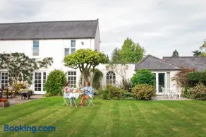 Little Manor - Image 2
