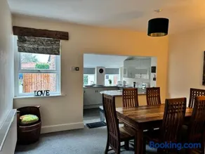 Victorian Town House - Image 1